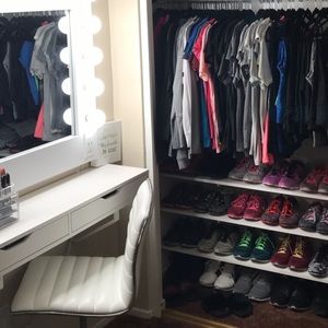 Workout clothes and shoes 🤗